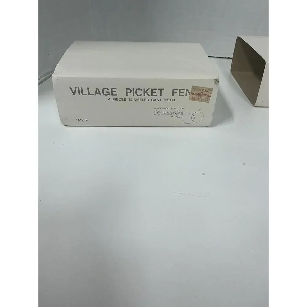 DEPT 56 VILLAGE PICKET FENCE, 4 PIECES, CAST‎ METAL, #5101-2 WHITE
